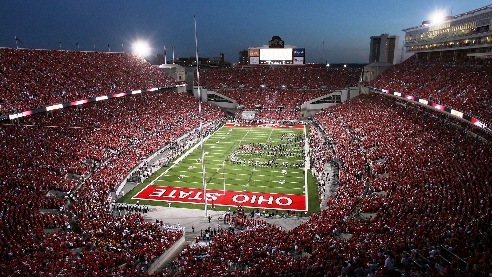 MAD带队取胜！字母哥重要时刻重返赛场观众掌声雷动